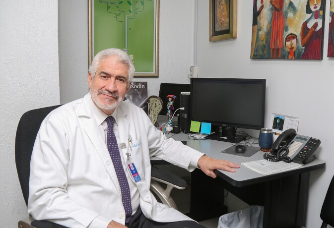 Dr. Luis Dávila Maldonado